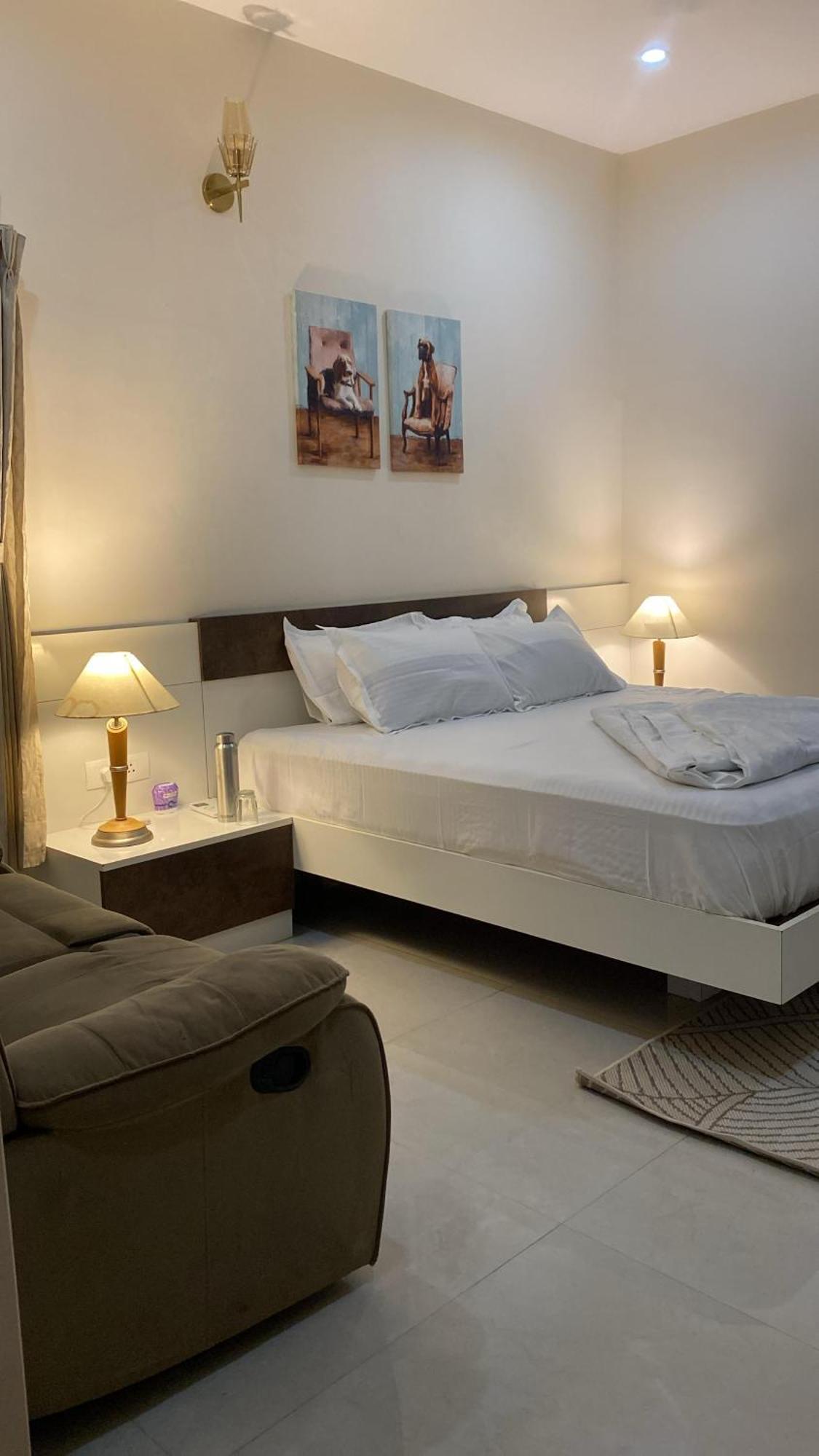 Gatsby Grandeur Luxury Villa Bangalore Eksteriør billede